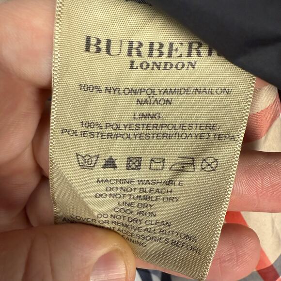 Burberry London Down Black Puffer Jacket Size 4 - Picture 6 of 6